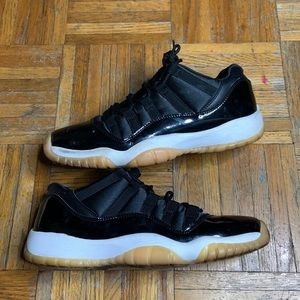 AIR JORDAN 11 RETRO LOW "BLEACHED CORAL"